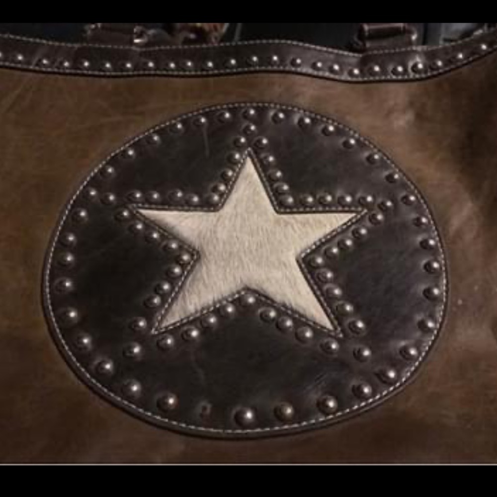 Purse. Beautiful purse.